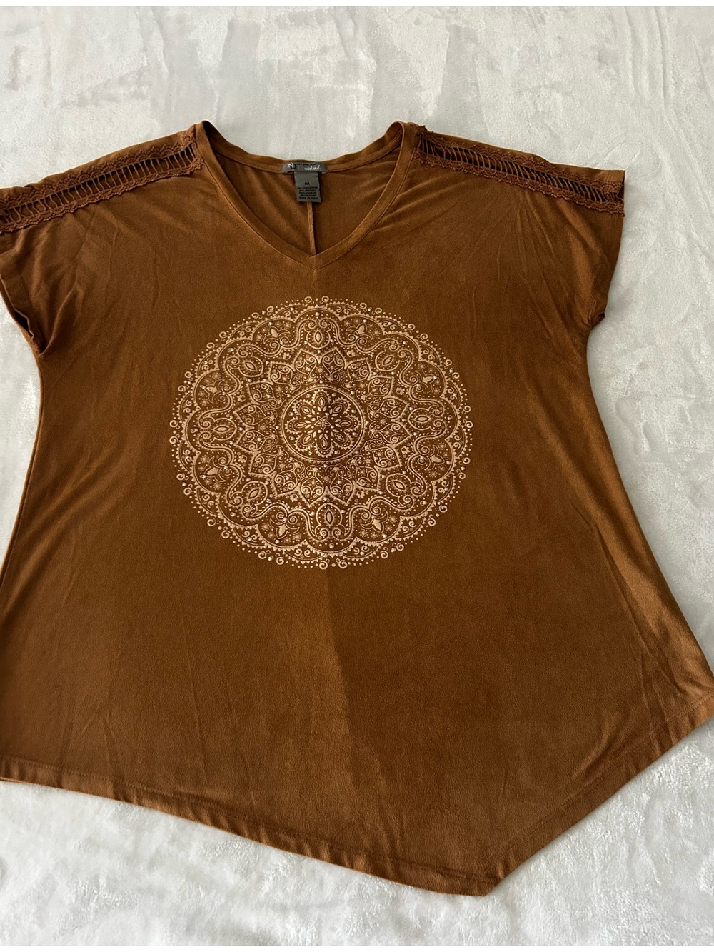 New Direction Brown Faux Suede V Neck Mandala Cut Out Shoulders Boho Top Medium